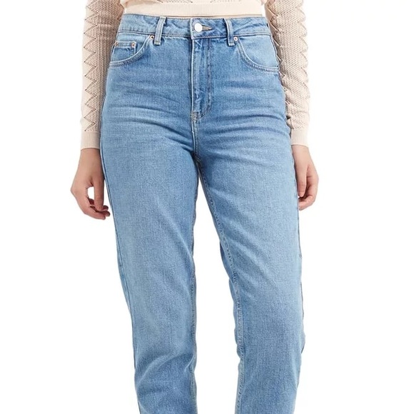 🌟Topshop High Waist Light Denim Mom Jeans🌟 - Picture 2 of 9